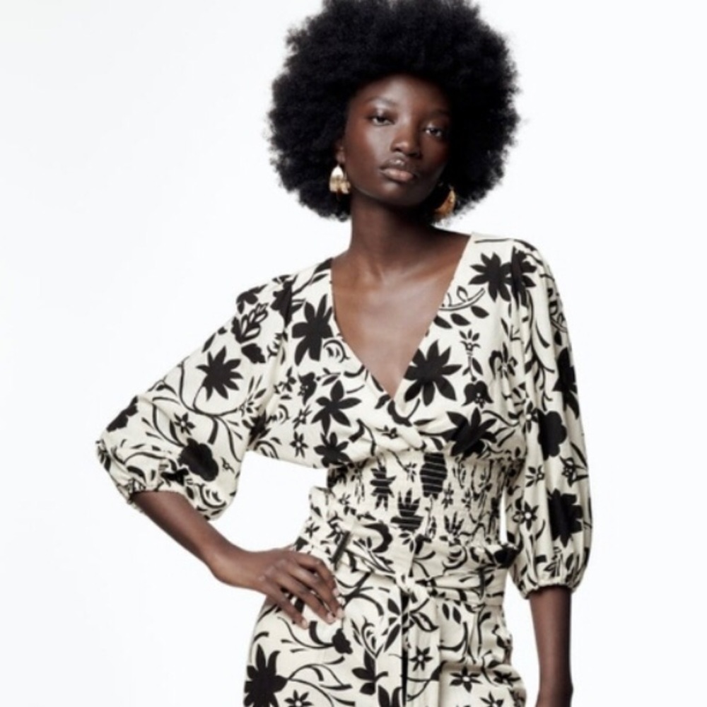 Zara floral black and cream Sz xs top NWOT